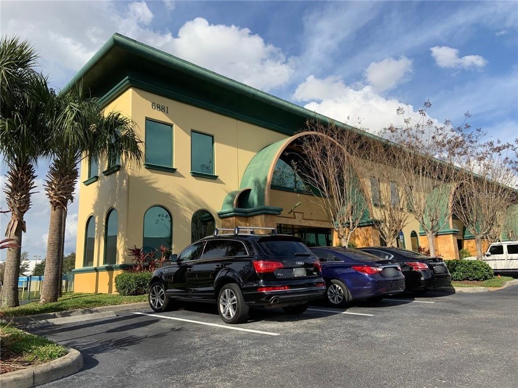6881 Kingspointe Pky, Orlando, FL à vendre Photo principale- Image 1 de 35