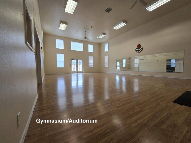 273 Shoup Ave W, Twin Falls, ID à louer - Photo du bâtiment - Image 3 de 8