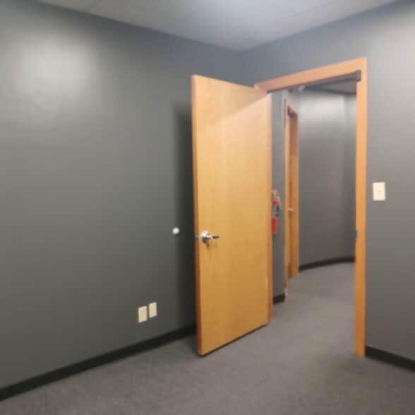 254-256 South St, Waukesha, WI for lease - Interior Photo - Image 2 of 9