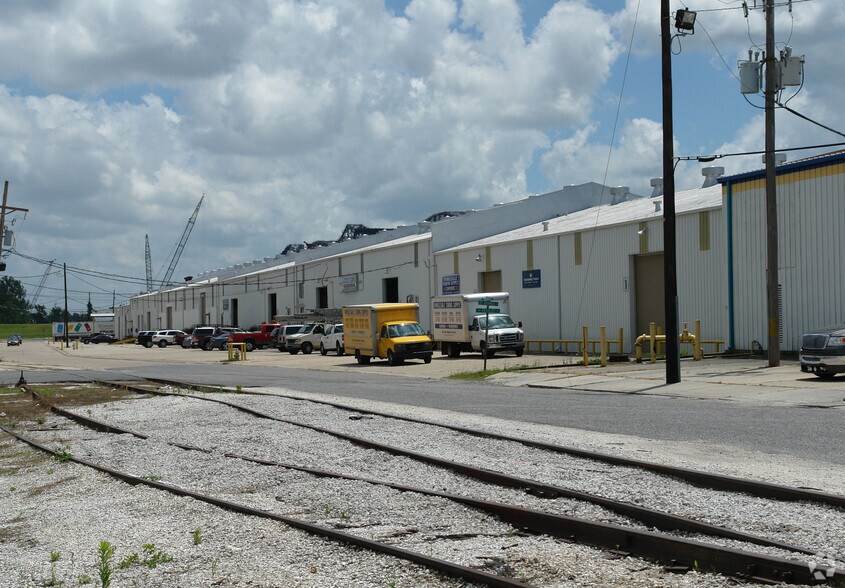 4737-4749 River Rd, New Orleans, LA à louer - Photo du bâtiment - Image 3 de 5