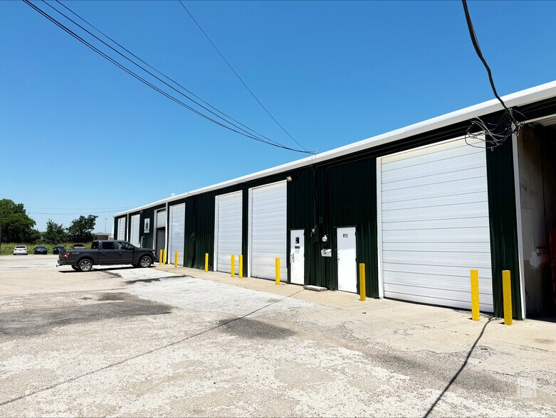 600-622 N Main St, Irving, TX à louer - Photo du bâtiment - Image 3 de 3