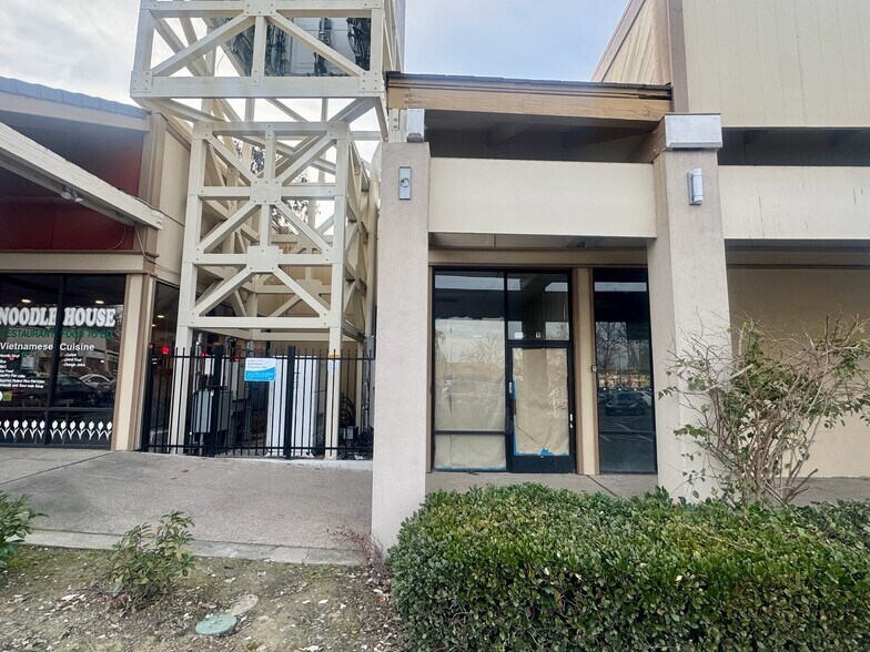 5800 Madison Ave, Sacramento, CA à louer - Photo du bâtiment - Image 3 de 10
