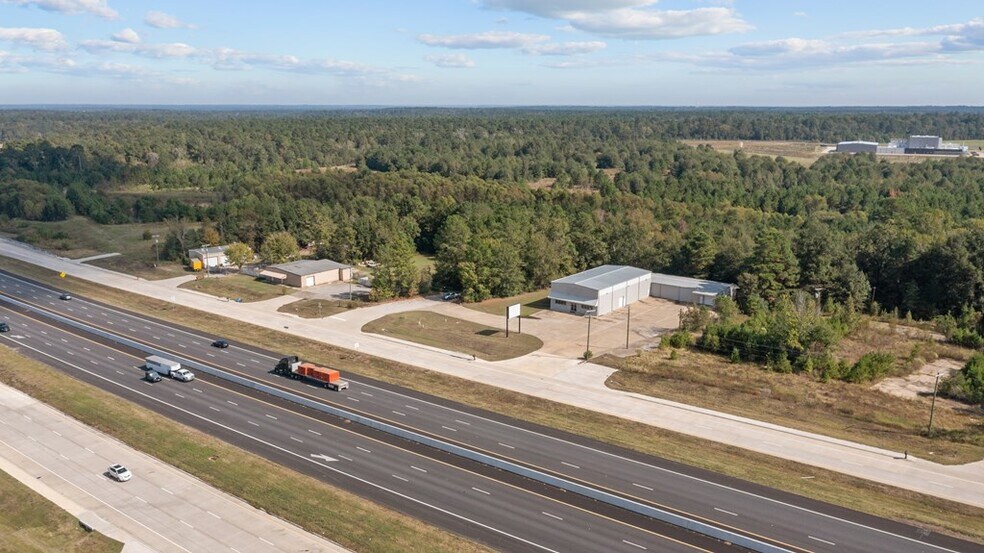 2500 N Medford Dr, Lufkin, TX à vendre - Photo du bâtiment - Image 2 de 16