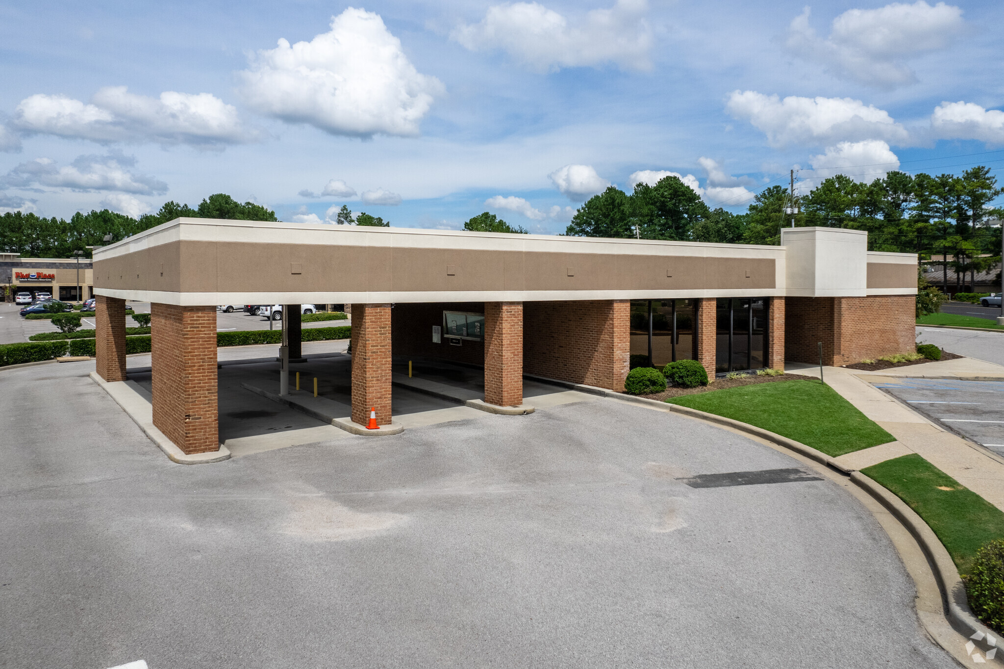 4651 Hwy 280, Birmingham, AL à vendre Photo du bâtiment- Image 1 de 1