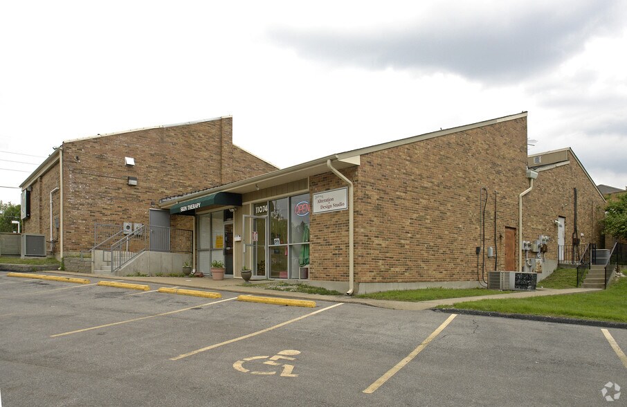 11062-11074 Olive Blvd, Saint Louis, MO à vendre - Photo du bâtiment - Image 2 de 7