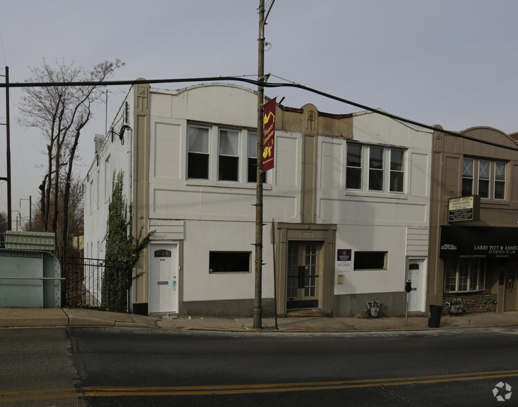 32 S Lansdowne Ave, Lansdowne, PA for sale - Primary Photo - Image 1 of 1