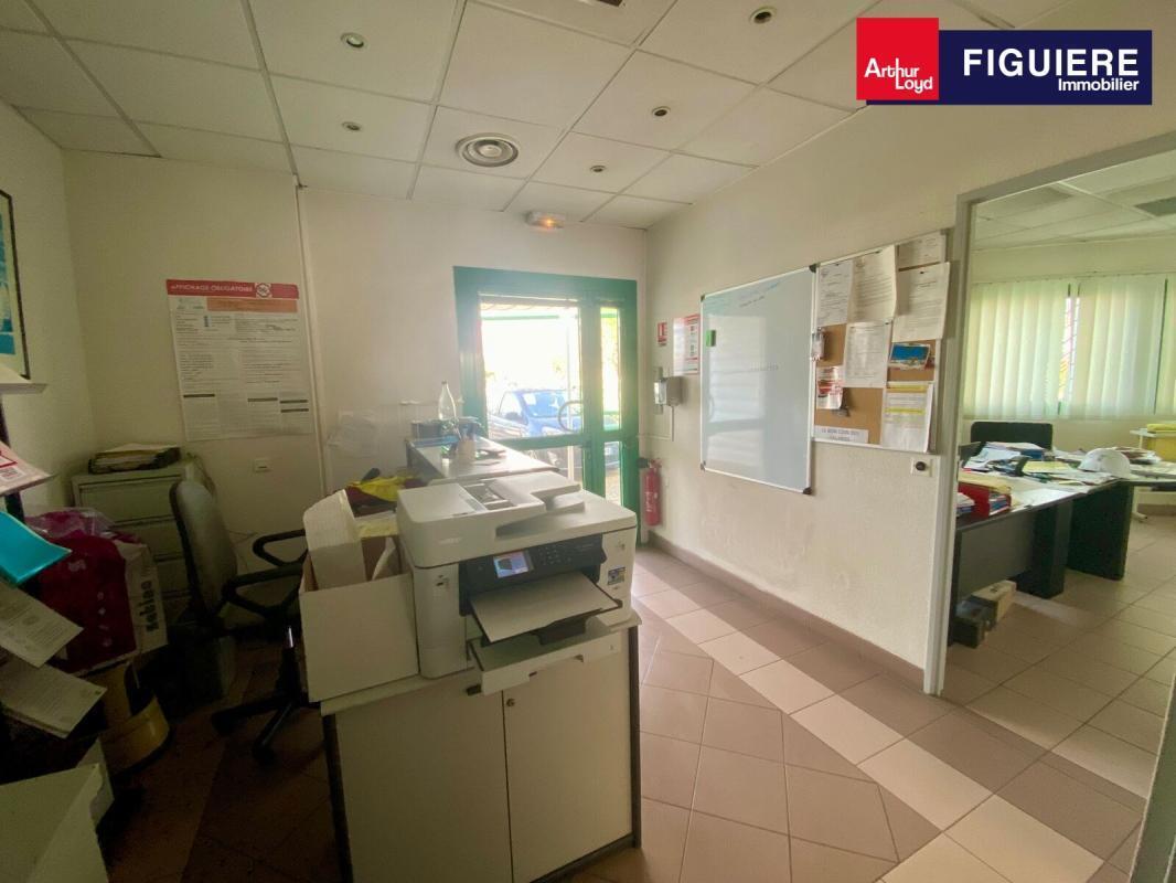 Office in Salon-de-Provence for lease Building Photo- Image 1 of 9