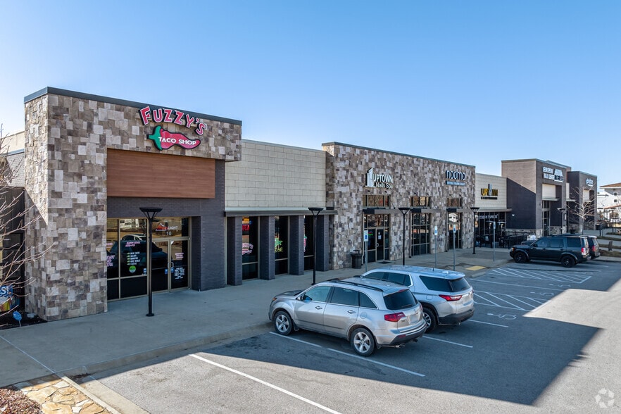 4301 S JB Hunt Dr, Rogers, AR for lease - Building Photo - Image 3 of 16