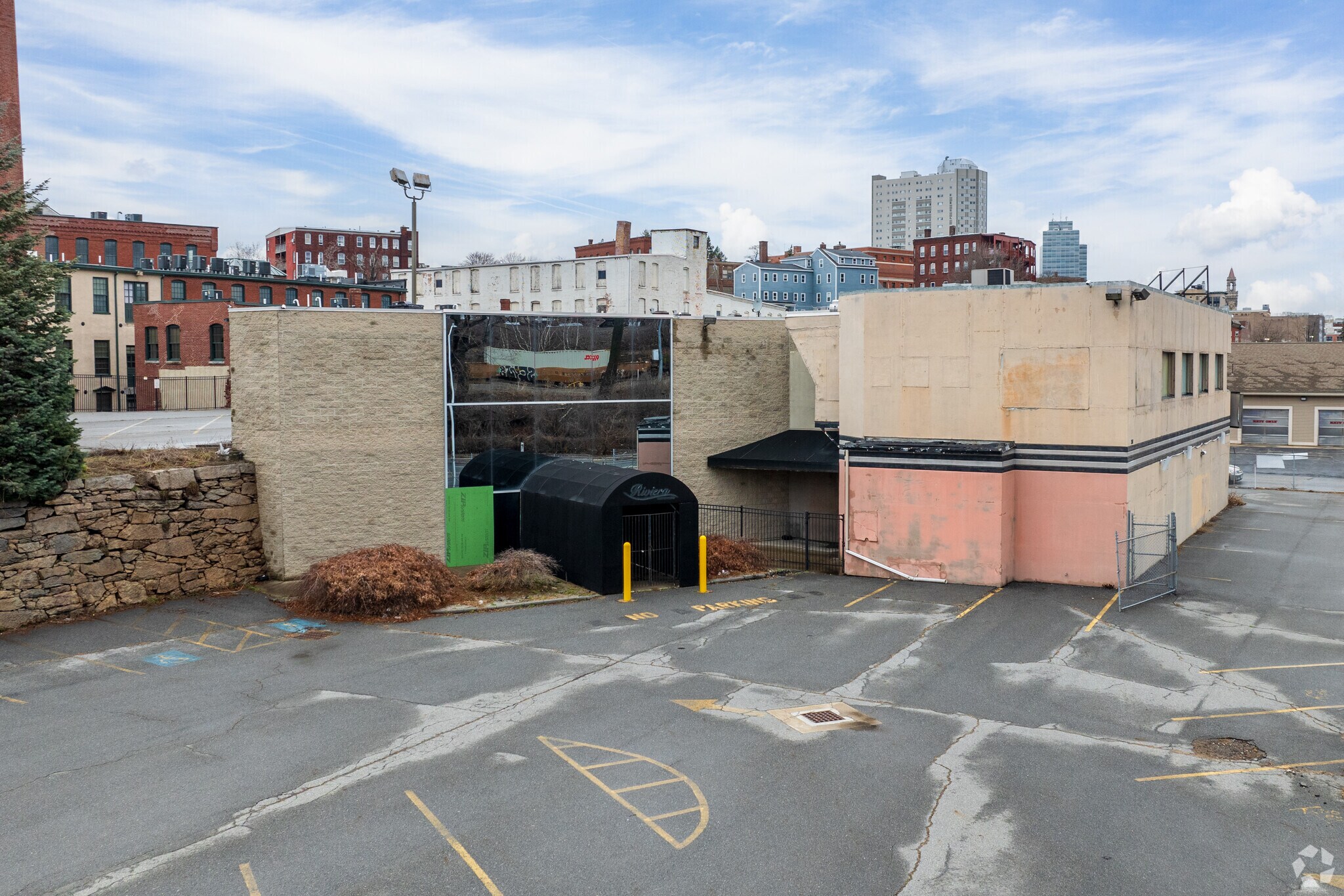 241 Southbridge St, Worcester, MA à vendre Photo principale- Image 1 de 28