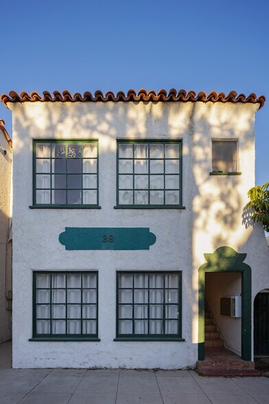 28 Argonne Ave, Long Beach, CA à vendre - Photo du bâtiment - Image 3 de 21