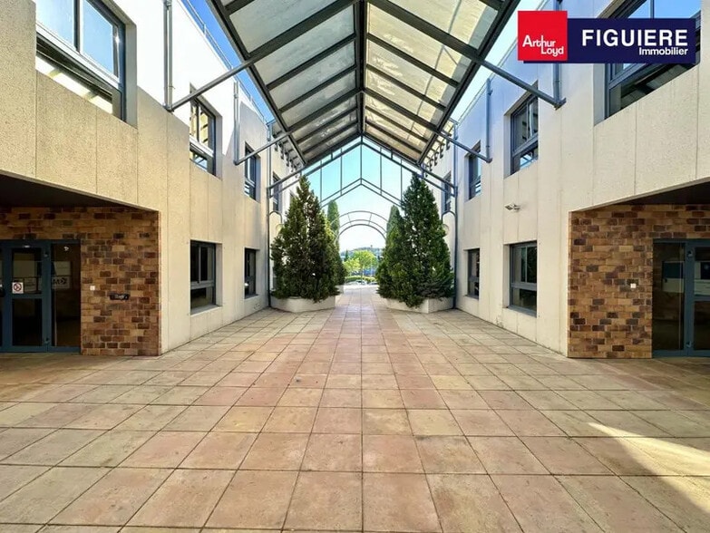 190 Rue Claude Nicolas Ledoux, Aix-en-Provence for lease - Building Photo - Image 1 of 13