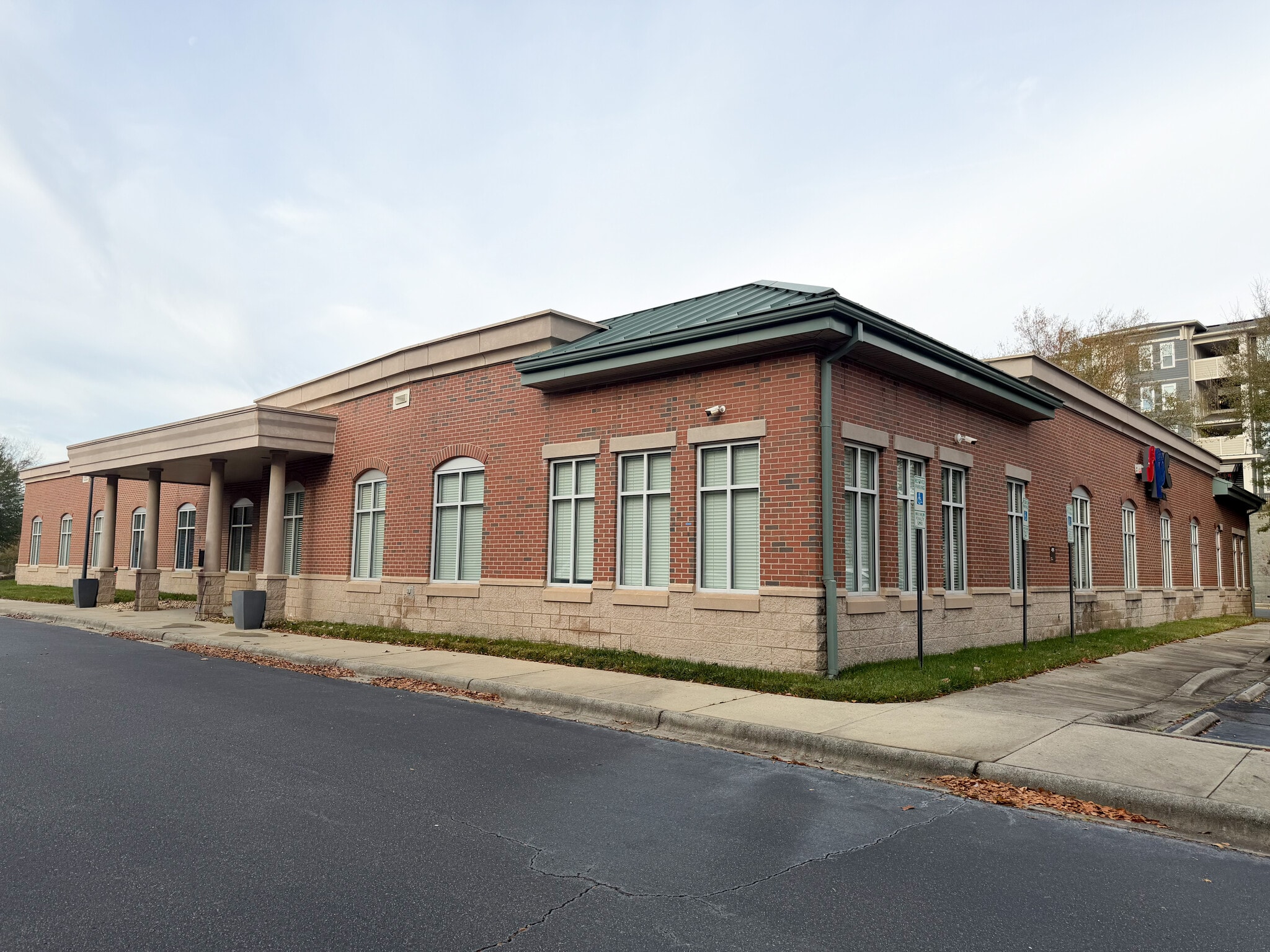 10125 Berkeley Place Dr, Charlotte, NC for sale Primary Photo- Image 1 of 11