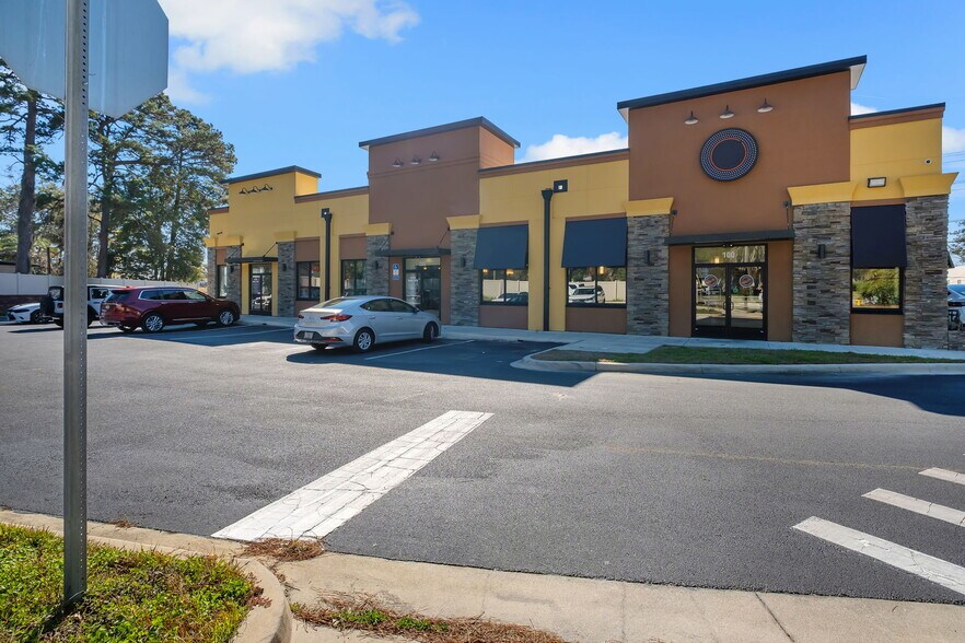 1875 N Monroe St, Tallahassee, FL à vendre - Photo du bâtiment - Image 3 de 10