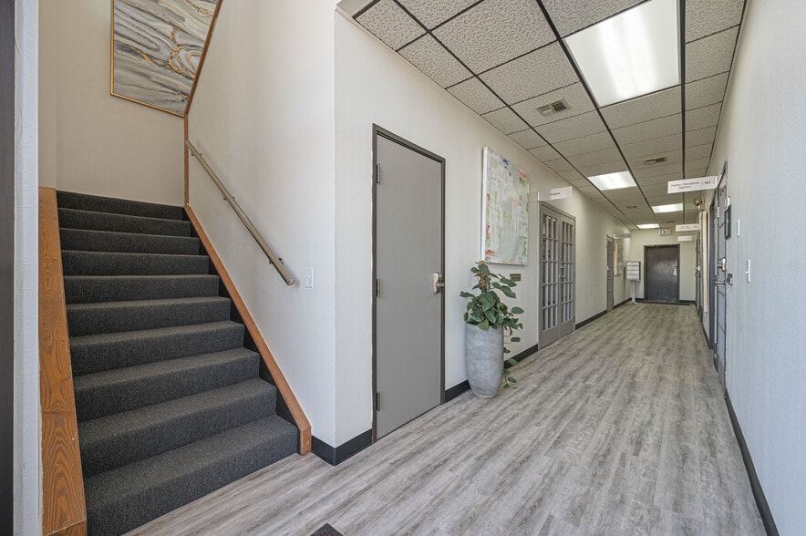 7012 NW 63rd St, Bethany, OK for sale - Building Photo - Image 3 of 15