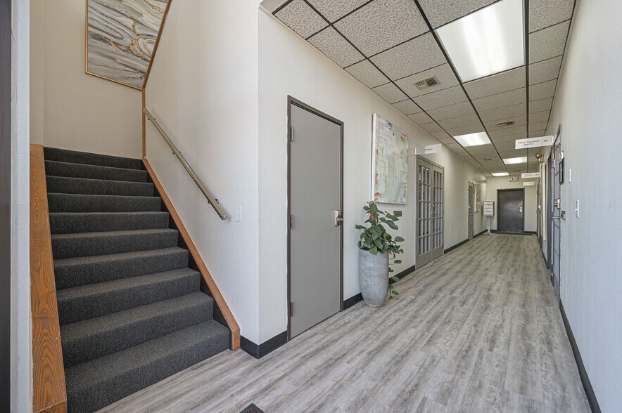 7012 NW 63rd St, Bethany, OK à vendre - Photo du bâtiment - Image 3 de 15