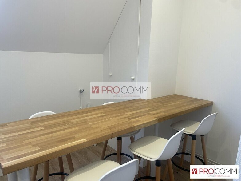 Office in Luisant for lease - Interior Photo - Image 1 of 11