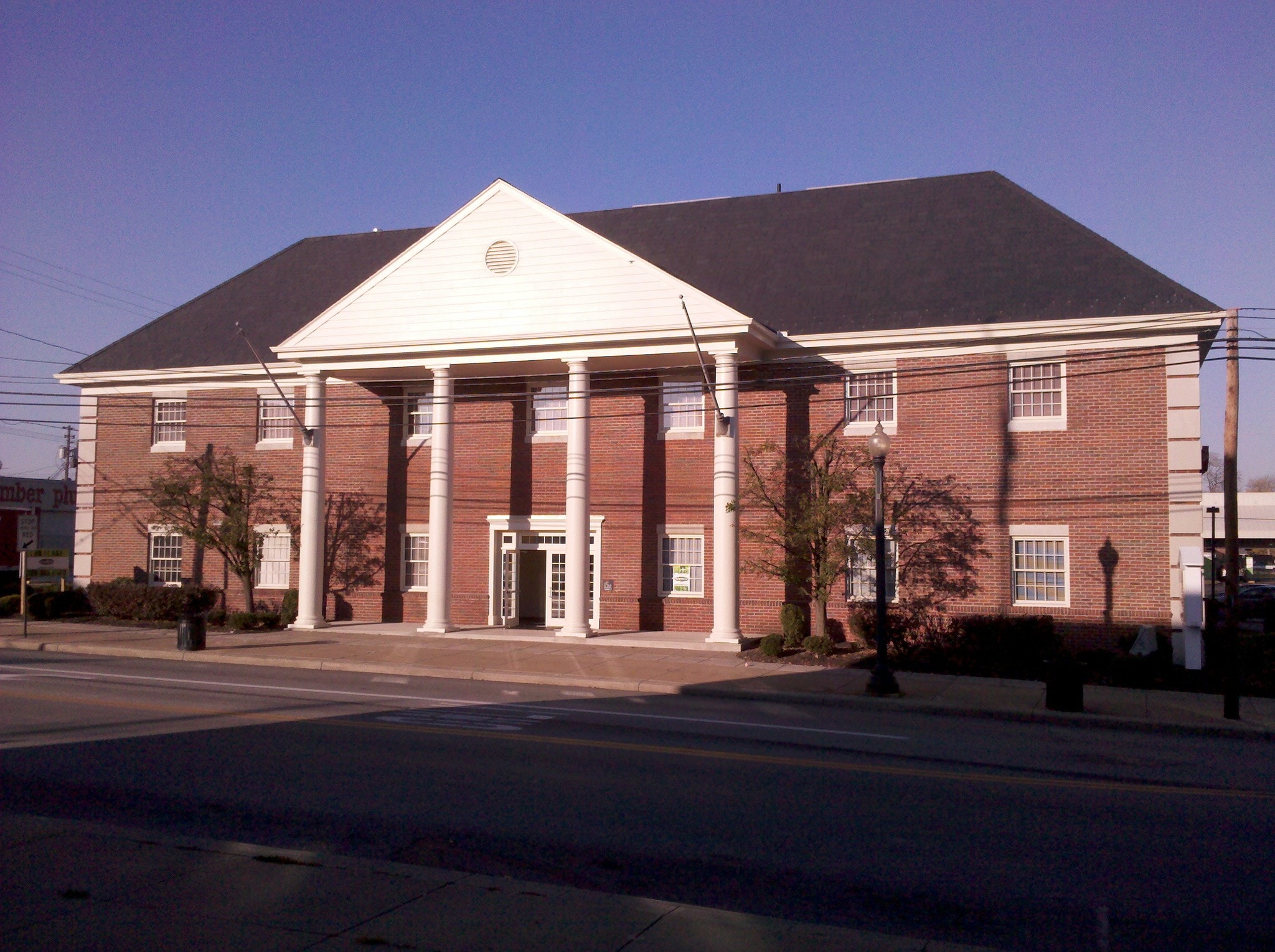 145 N Chestnut St, Ravenna, OH à louer Photo du bâtiment- Image 1 de 2