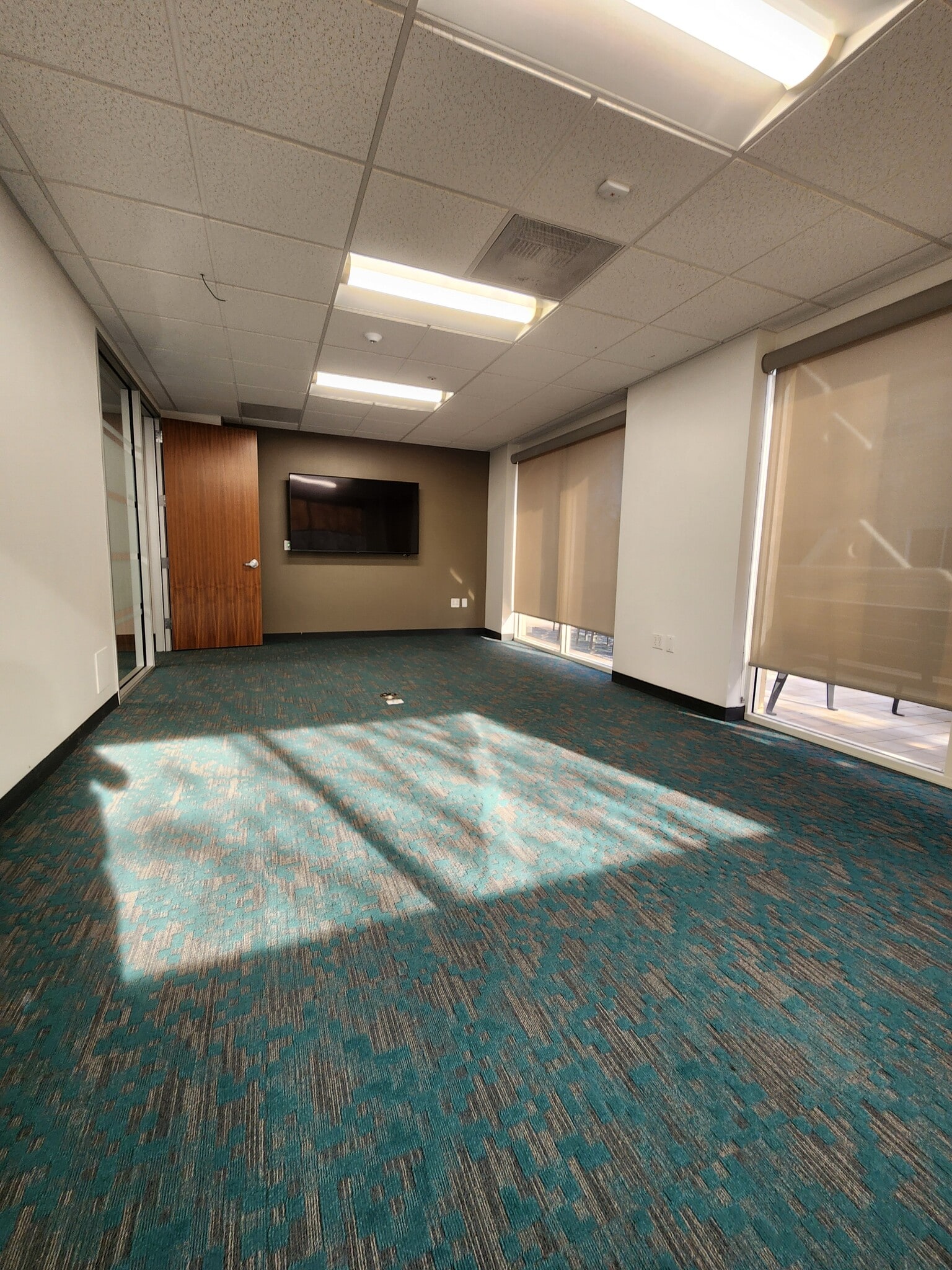 1455 Oliver Rd, Fairfield, CA for lease Interior Photo- Image 1 of 17