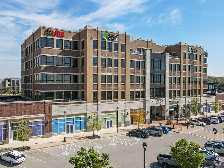 10101 Landing Way, Miamisburg, OH à louer - Photo du bâtiment - Image 3 de 8