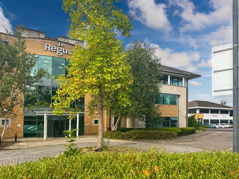 Lyon Way, Frimley à louer - Photo intérieure - Image 1 de 10
