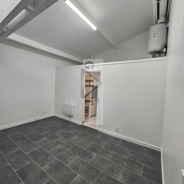 Industrial in Limeil-Brévannes for sale - Interior Photo - Image 3 of 4