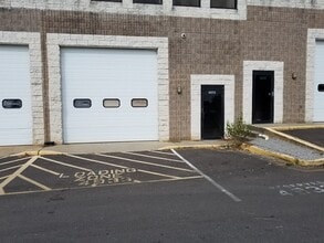 4925-4949 Beech Rd, Temple Hills, MD à louer Photo intérieure- Image 2 de 14