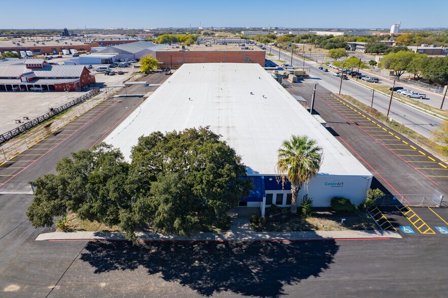 5101 S Zarzamora St, San Antonio, TX à louer - Photo du bâtiment - Image 2 de 20