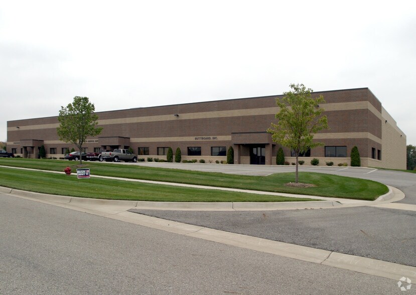 8625 Byron Commerce St SW, Byron Center, MI à louer - Photo principale - Image 1 de 9