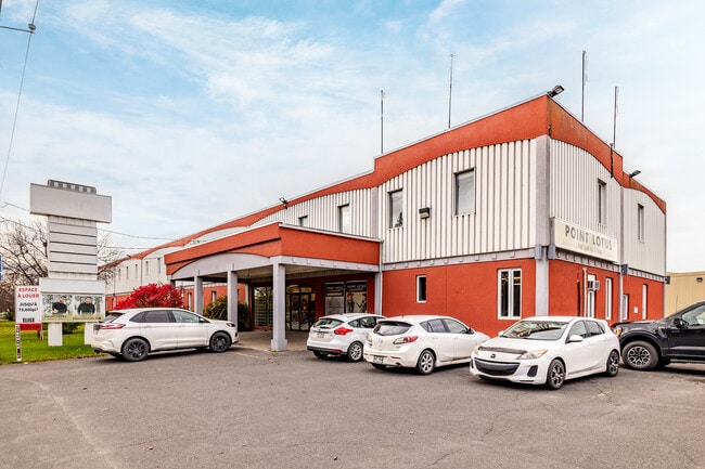 Plus de détails pour 126 Rue Jacques-Cartier N, St-Jean, QC - Commerce de détail à vendre