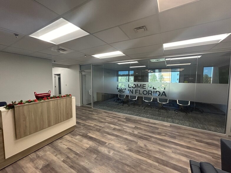 1203 Governors Square Blvd, Tallahassee, FL for lease - Interior Photo - Image 2 of 16