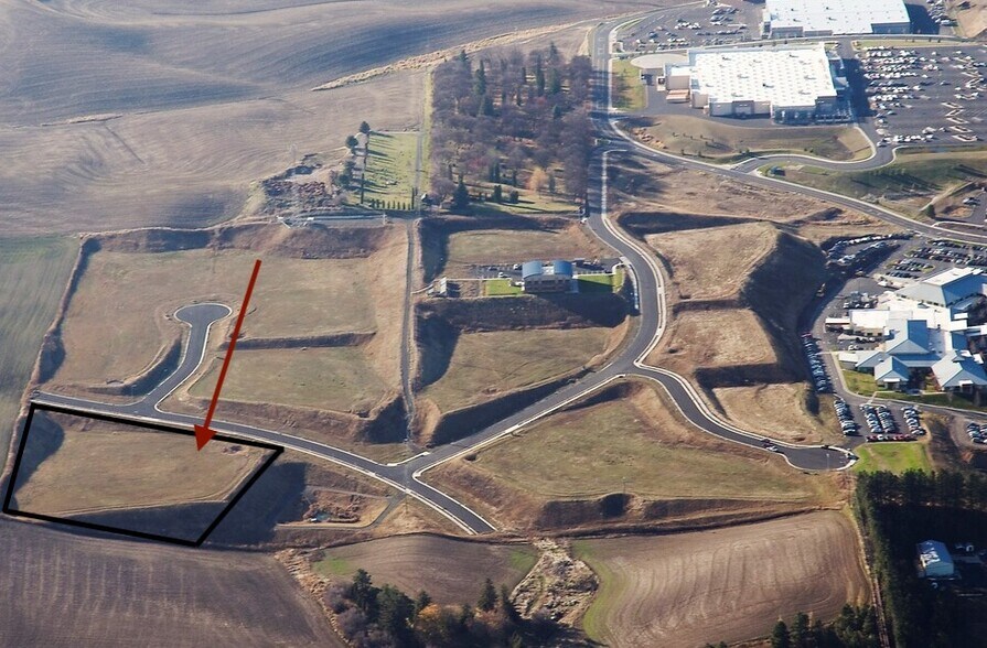 1043 & 1051 Bypass Drive, Pullman, WA à vendre - Photo du bâtiment - Image 2 de 6