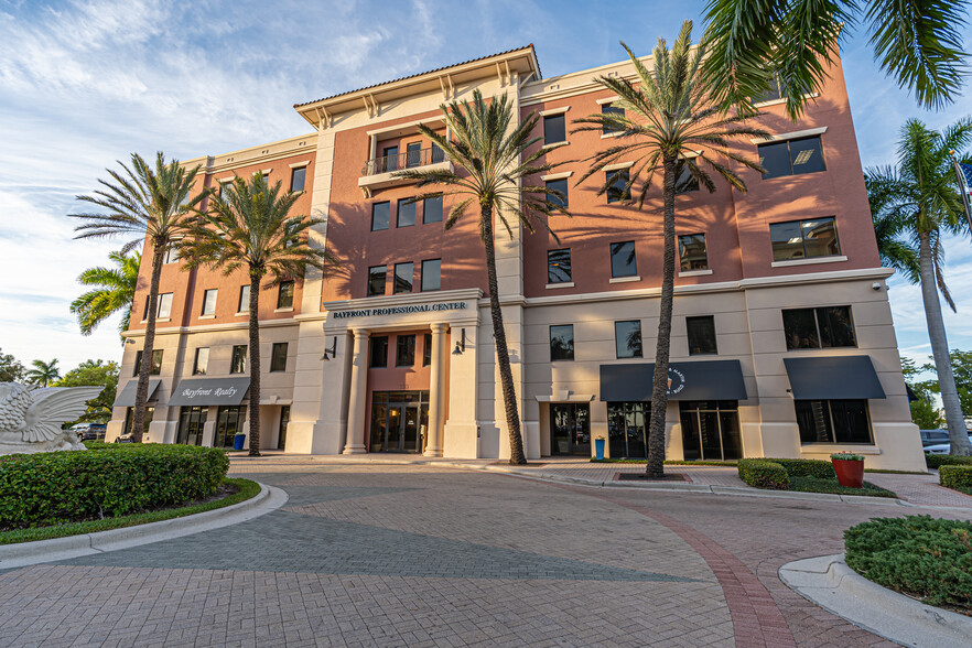 1333 3rd Ave S, Naples, FL à vendre - Photo du bâtiment - Image 1 de 1