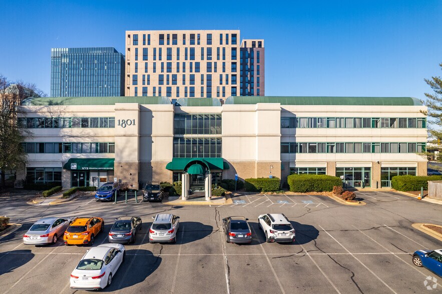 1801 Reston Pky, Reston, VA à louer - Photo du bâtiment - Image 2 de 5