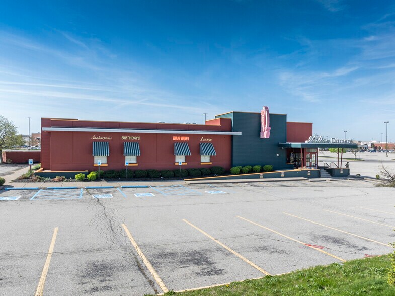 6045 E 86th St, Indianapolis, IN à louer - Photo du bâtiment - Image 2 de 7