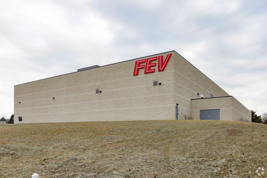 1300 Harmon Rd, Auburn Hills, MI for sale - Building Photo - Image 2 of 3