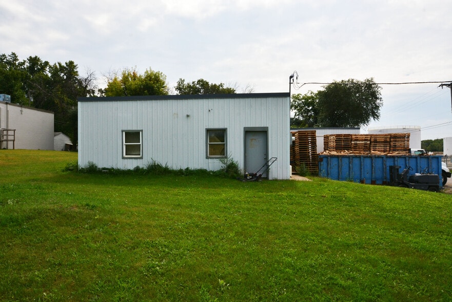 76 21st St, Newport, MN for lease - Building Photo - Image 1 of 11