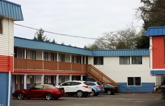 Plus de détails pour 126 Spruce St E, Ilwaco, WA - Services hôteliers à vendre