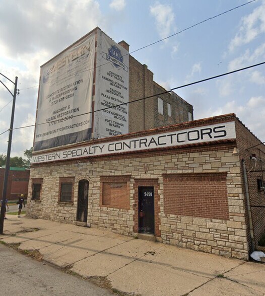 2658 W Van Buren St, Chicago, IL à louer - Photo du bâtiment - Image 1 de 1