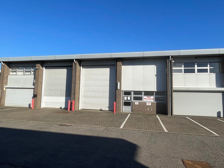 27-31 Dairy Meadow Ln, Salisbury for lease - Building Photo - Image 2 of 6