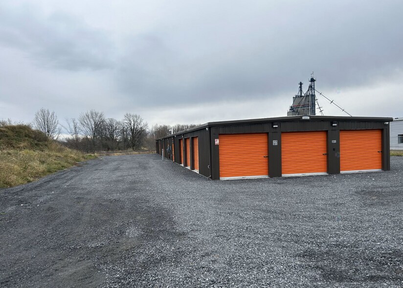 2015 Ch Ridge, Huntingdon, QC for sale - Primary Photo - Image 1 of 1