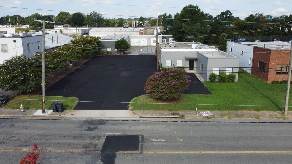 2100 N Hamilton St, Richmond, VA for lease - Building Photo - Image 2 of 3