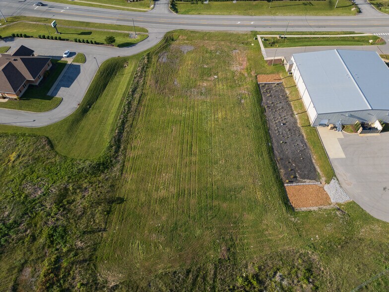 1222 S Hartmann Dr, Lebanon, TN for sale - Building Photo - Image 3 of 4