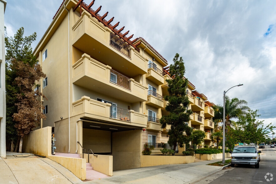 11911 Mayfield Ave, Los Angeles, CA for sale - Building Photo - Image 2 of 6