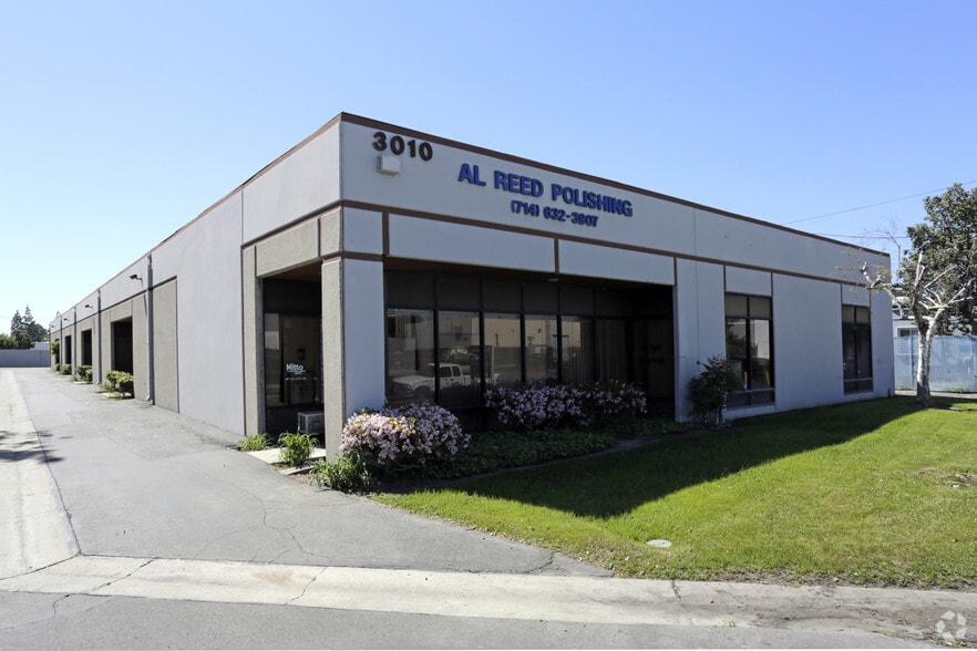 3010 E Coronado St, Anaheim, CA for lease - Primary Photo - Image 1 of 6