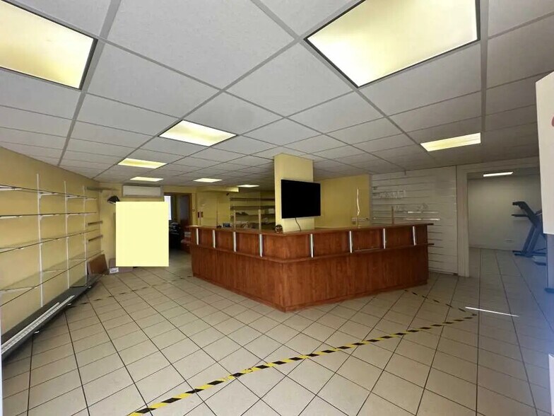 Retail in Bordeaux for sale - Interior Photo - Image 2 of 6