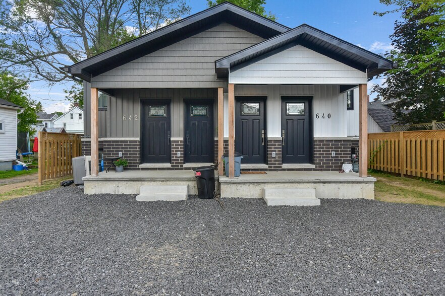 642 West St W, Prescott, ON à vendre - Photo principale - Image 1 de 18