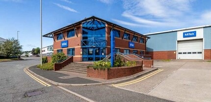 Peartree Ln, Dudley for lease Building Photo- Image 2 of 4