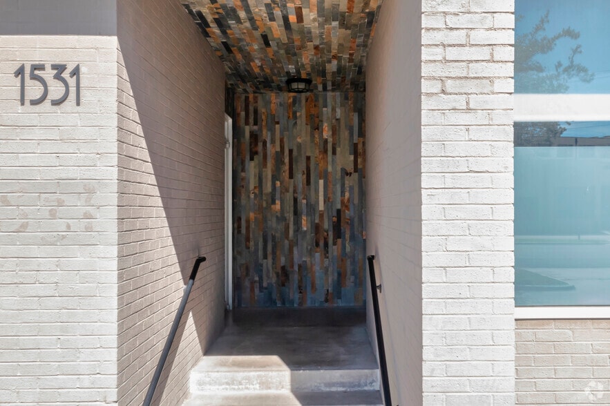 1531 Edison St, Dallas, TX for lease - Building Photo - Image 3 of 7