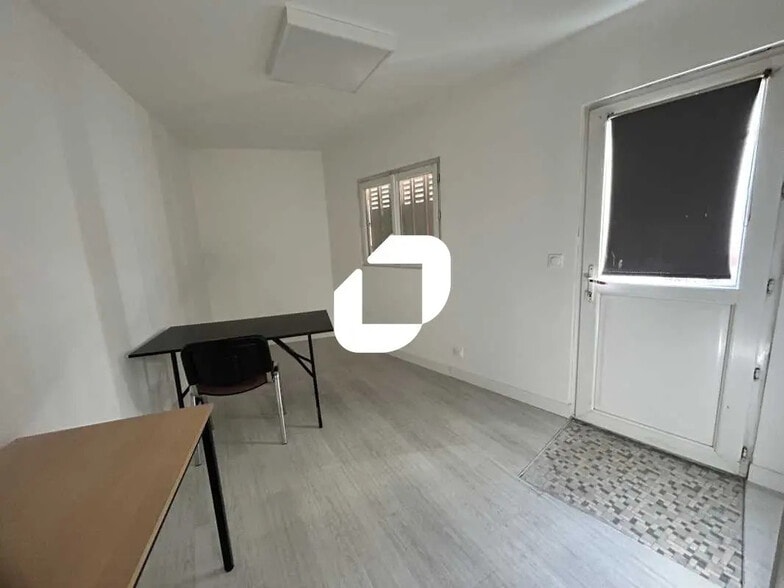 Bureau dans Argenteuil à louer - Photo intérieure - Image 2 de 9