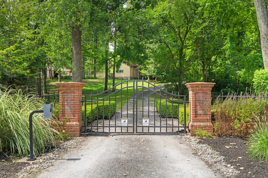 5455 Plantation Rd, Sunbury, OH à vendre - Photo du bâtiment - Image 3 de 157